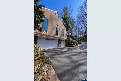61 Sun Valley Road, Ramsey, NJ 07446 - Photo 5