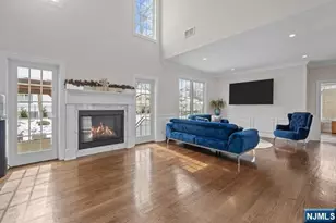160 Lawrence Dr, Paramus, NJ 07652 - Photo 15