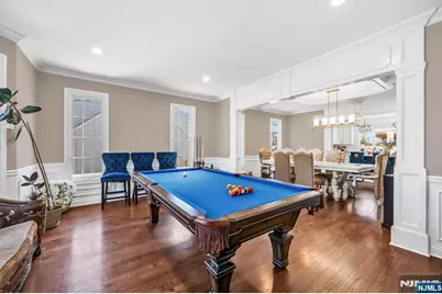 160 Lawrence Drive, Paramus, NJ 07652 - Photo 5