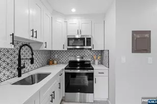9 Vreeland Street 2F, Hackensack, NJ 07601 - Photo 3