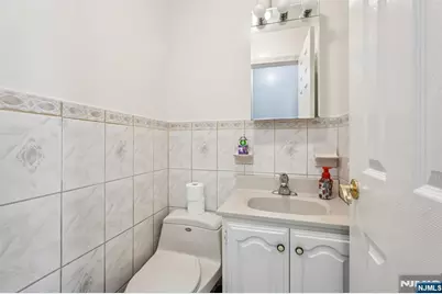 185 Trenton Avenue, Paterson, NJ 07503 - Photo 19