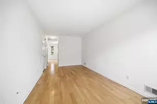 118 Cambridge Dr 1067, Nutley, NJ 07110 - Photo 9