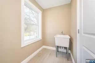 44 4th Ave, Roseland, NJ 07068 - Photo 35