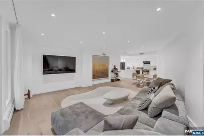 101 Shearwater Court 25 #25, Jersey City, NJ 07305 - Photo 5