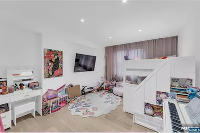 101 Shearwater Court 25 #25, Jersey City, NJ 07305 - Photo 17
