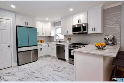 86 Howland Avenue, Teaneck Township, NJ 07666 - Photo 11