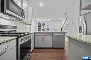 70 Leahy Dr, Wood Ridge, NJ 07075 - Photo 13