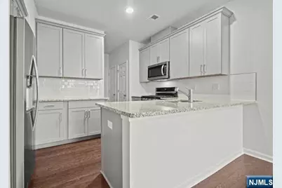70 Leahy Drive, Wood Ridge, NJ 07075 - Photo 11