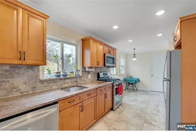 157 Glenbrook Parkway, Englewood, NJ 07631 - Photo 15