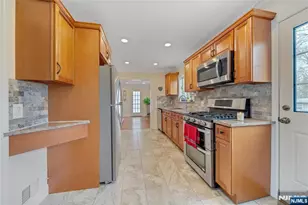 157 Glenbrook Pkwy, Englewood, NJ 07631 - Photo 17