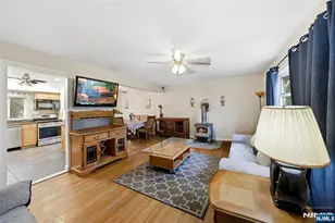 22 Cottage St, Belleville, NJ 07109 - Photo 3