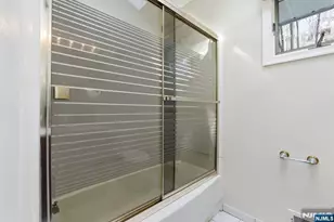 116 Rafkind Rd, Bloomingdale, NJ 07403 - Photo 25