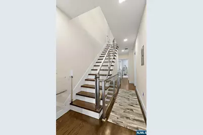 504 Undercliff Avenue, Edgewater, NJ 07020 - Photo 13