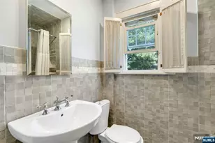 65 Merrison St, Teaneck Township, NJ 07666 - Photo 27