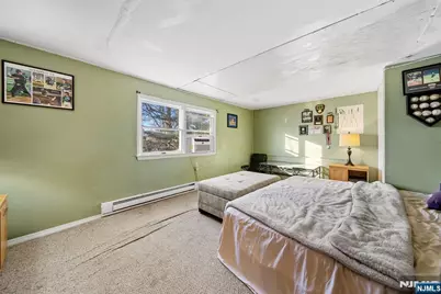 81 Vreeland Avenue, Midland Park, NJ 07432 - Photo 21