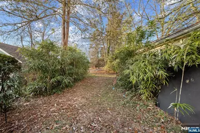 81 Vreeland Avenue, Midland Park, NJ 07432 - Photo 25
