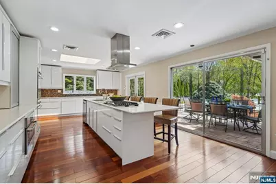 35 Grandview Avenue, Upper Saddle River, NJ 07458 - Photo 7