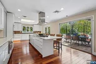 35 Grandview Ave, Upper Saddle River, NJ 07458 - Photo 7