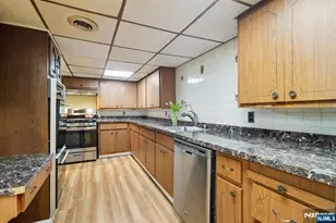 35 Grandview Ave, Upper Saddle River, NJ 07458 - Photo 27