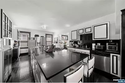 461 Greenmount Avenue, Cliffside Park, NJ 07010 - Photo 11