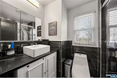 461 Greenmount Avenue, Cliffside Park, NJ 07010 - Photo 17