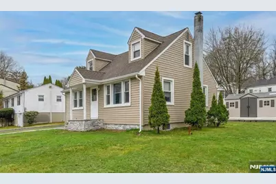 34 Lakeview Avenue, Butler, NJ 07405 - Photo 1