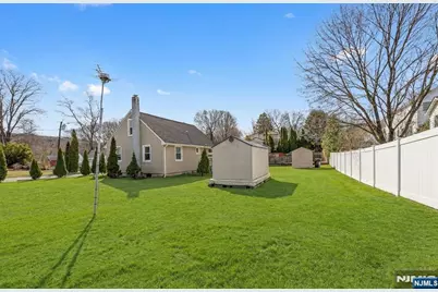 34 Lakeview Avenue, Butler, NJ 07405 - Photo 27