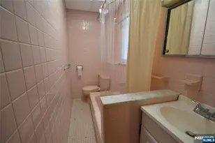 10 Lake Ave, Clifton, NJ 07011 - Photo 19