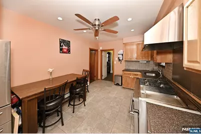 41 Demott Avenue, Clifton, NJ 07011 - Photo 7