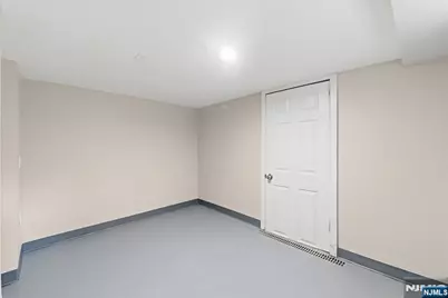 106 Freeman Avenue, East Orange, NJ 07018 - Photo 33