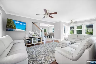 1130 Abbott Boulevard, Fort Lee, NJ 07024 - Photo 33