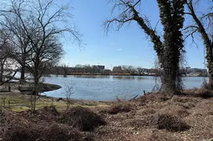 619 Cadmus Ct, Teaneck Township, NJ 07666 - Photo 11