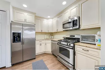 994 Boxwood Court, Mahwah, NJ 07430 - Photo 9