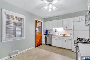 154 Watchung Dr, Hawthorne, NJ 07506 - Photo 15