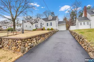 154 Watchung Dr, Hawthorne, NJ 07506 - Photo 3