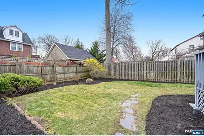 308 Windsor Road, Englewood, NJ 07631 - Photo 5