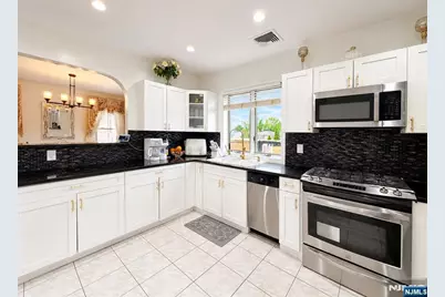 569 Monroe Place, Ridgefield, NJ 07657 - Photo 1