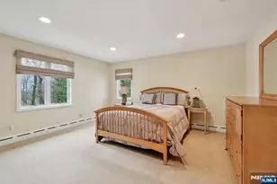 27 Oak Pl, Caldwell, NJ 07006 - Photo 31