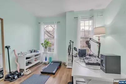 906 Memorial Drive, Belleville, NJ 07109 - Photo 19