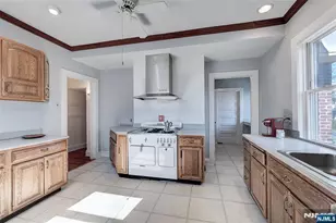 28 Godfrey Rd, Montclair, NJ 07043 - Photo 9