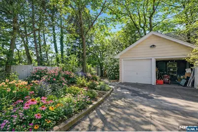 406 Lincoln Avenue, Rutherford, NJ 07070 - Photo 5
