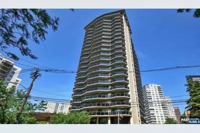 2077 Center Avenue 22H #22H, Fort Lee, NJ 07024 - Photo 1