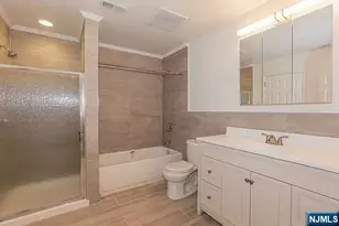 1430 Westgate Dr 8201, Fort Lee, NJ 07024 - Photo 7