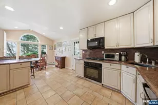 168 Engle St, Tenafly, NJ 07670 - Photo 9