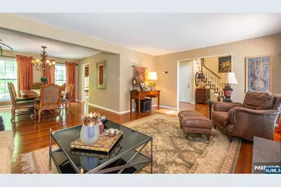 8 Tomahawk Drive, Wayne, NJ 07470 - Photo 5