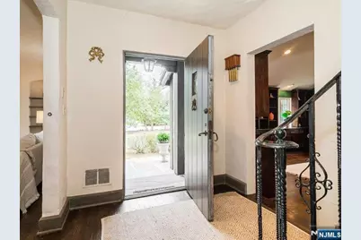 69 Stewart Road, Essex Fells, NJ 07021 - Photo 5