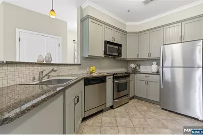 2 Pine Crescent 14 #14, Vernon, NJ 07462 - Photo 13