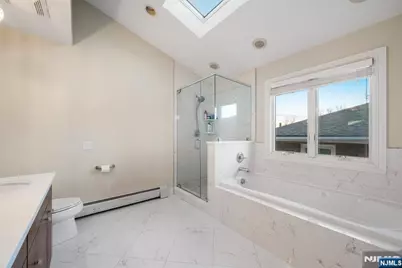 220B Glen Avenue, Palisades Park, NJ 07650 - Photo 13