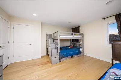 220B Glen Avenue, Palisades Park, NJ 07650 - Photo 19