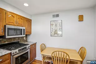 41 Taggart Way, Saddle Brook Township, NJ 07663 - Photo 17